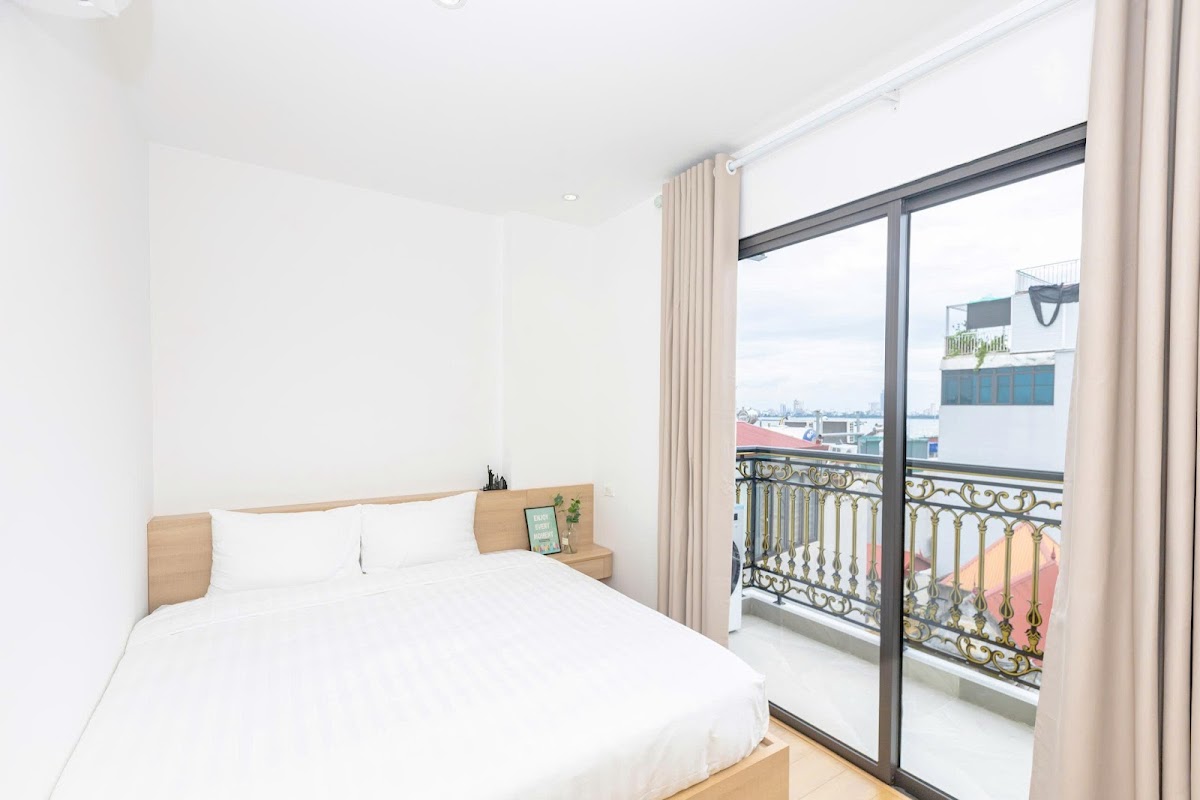 LUMI West Lake Apartment Hotel