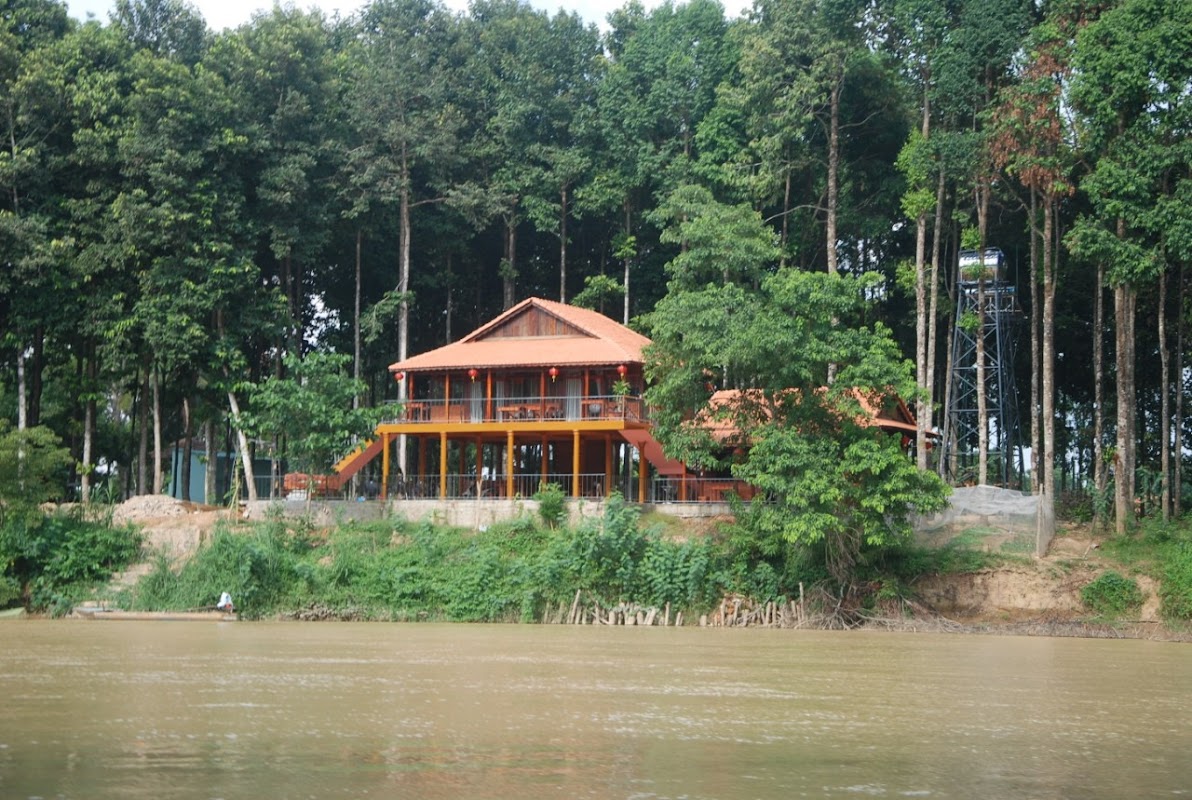 CÁT TIÊN RIVERSIDE hotel