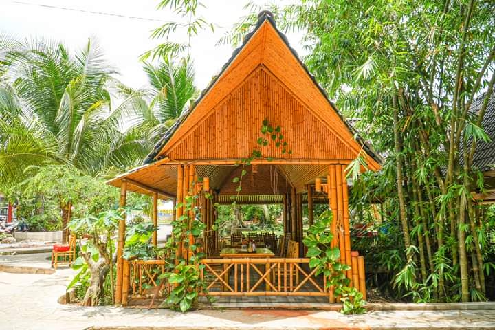 Khách sạn Spring Garden