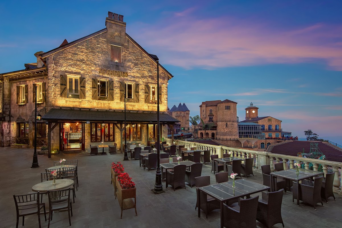 Mercure Danang French Village Bana Hills